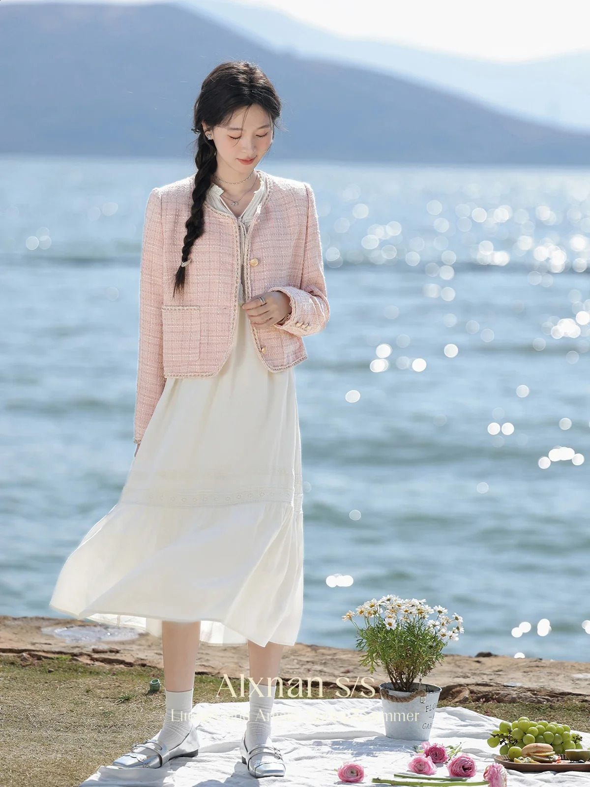 ALXNAN Light Pink Gentle Cropped Tweed Jacket Woman Autumn Winter Round Neck Straight Long Sleeve Jacket Coat L33622 240812