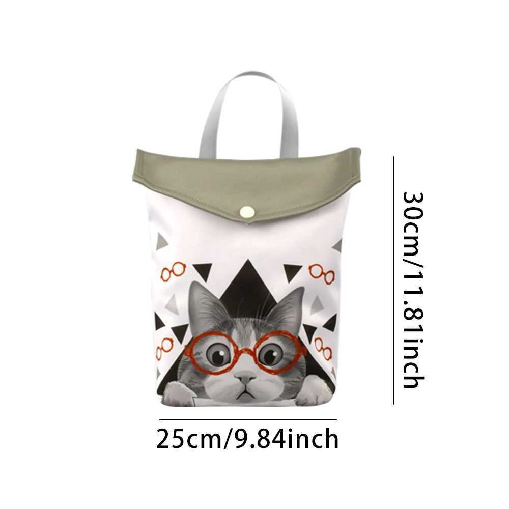 AI2 Multi functional Baby Urine Bag Cute Cartoon Animal 20 * 25cm and 25 * 30cm Mom Portable Storage Bag New Design Wet Bag W240812