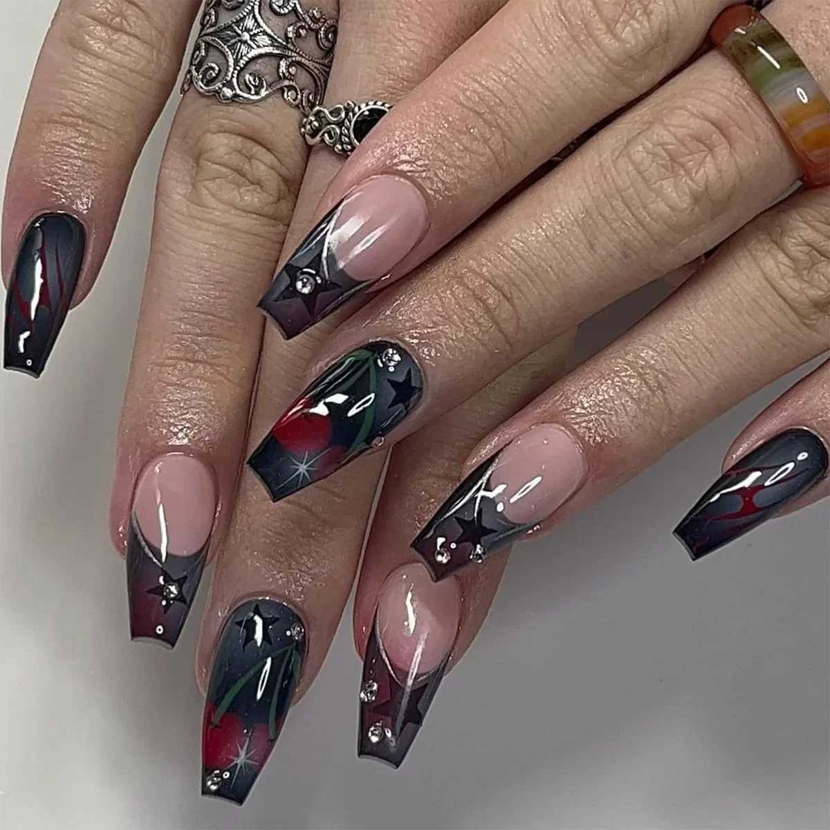 24 pieces of y2k silver cool fake nails Gothic style 3D fake nail patches for women wearable and detachable artificial nail patches W240810