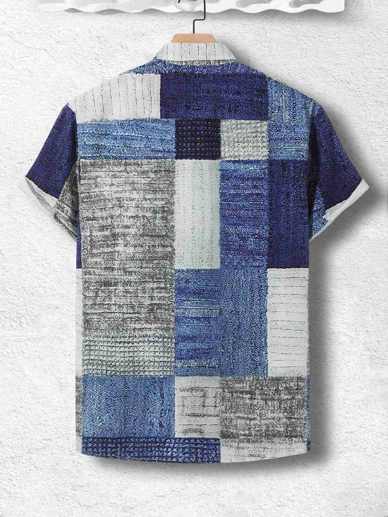 Mens Casual Button-Up Lapel Collar Short Sleeve Shirt With Contrast Color Design Versatile For Summer Vacation And Casual WearXJ240812