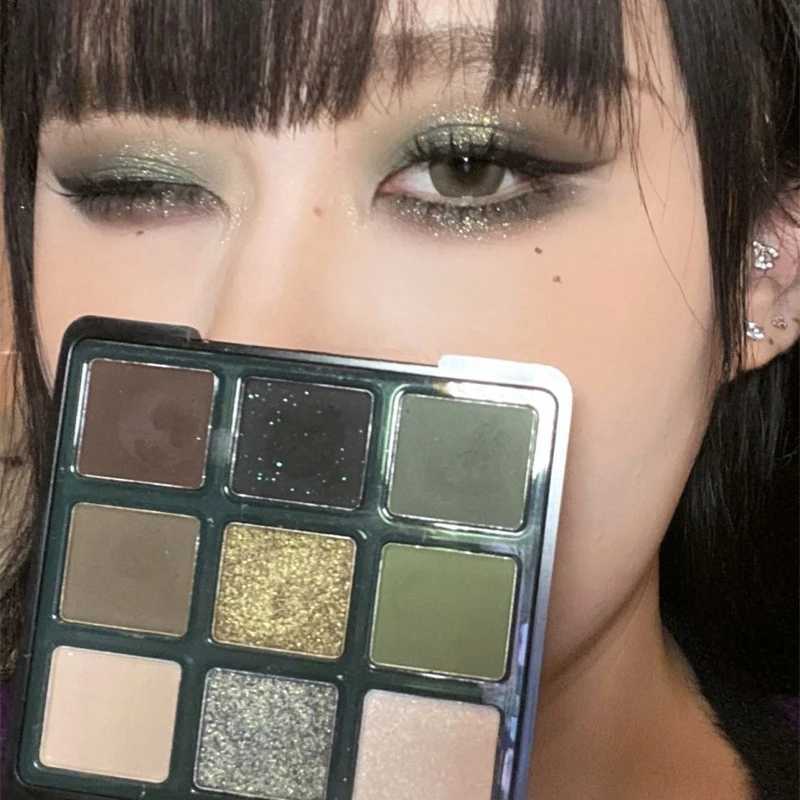 9-color eye shadow palette matte shiny green eye shadow sequins light eye shadow pigment professional makeup paletteW241212