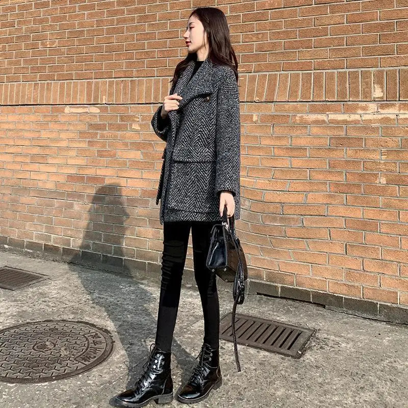 Gray Check Coats for Women Loose Wool Blend Tweed Warm Plaid Velvet Blazer Woman Jacket Outerwears Winter Promotion Clothes 240812