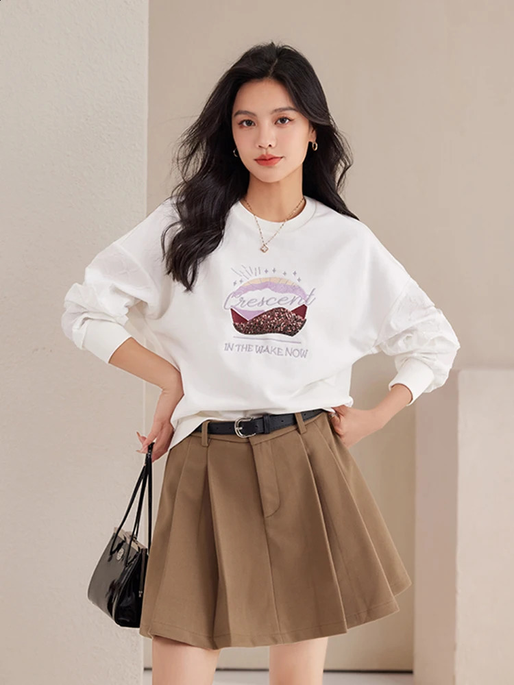 Autumn/Winter Fashion Long Sleeve Embroidered Tops Round Neck Sweatshirt Women Casual Versatile Pullover Hoodies 240812