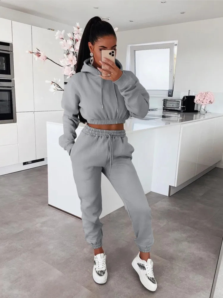 Sporty Fitness Tracksuit Active Wear Workout Sweatshirt Top And Sweatpants Jogger Casual Sweat Suit Ensemble Women Two Piece Set 240812