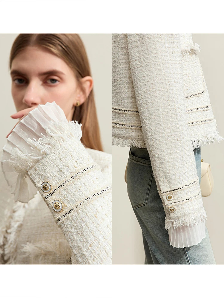 AMII Minimalism Chambray Womens Tweed Short Jackets Spring Tassel Spliced Pleated Cuffs Straight Retro Coats 12411008 240812