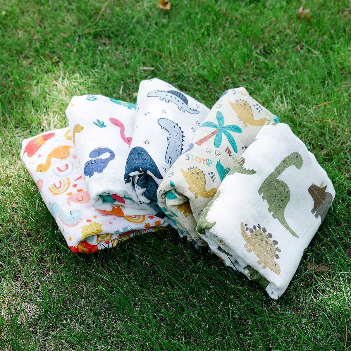 HappyFluent new dinosaur printed soft bamboo cotton fabric 120 * 110CM baby packaging newborn multifunctional swallow sleeping blanketW240810