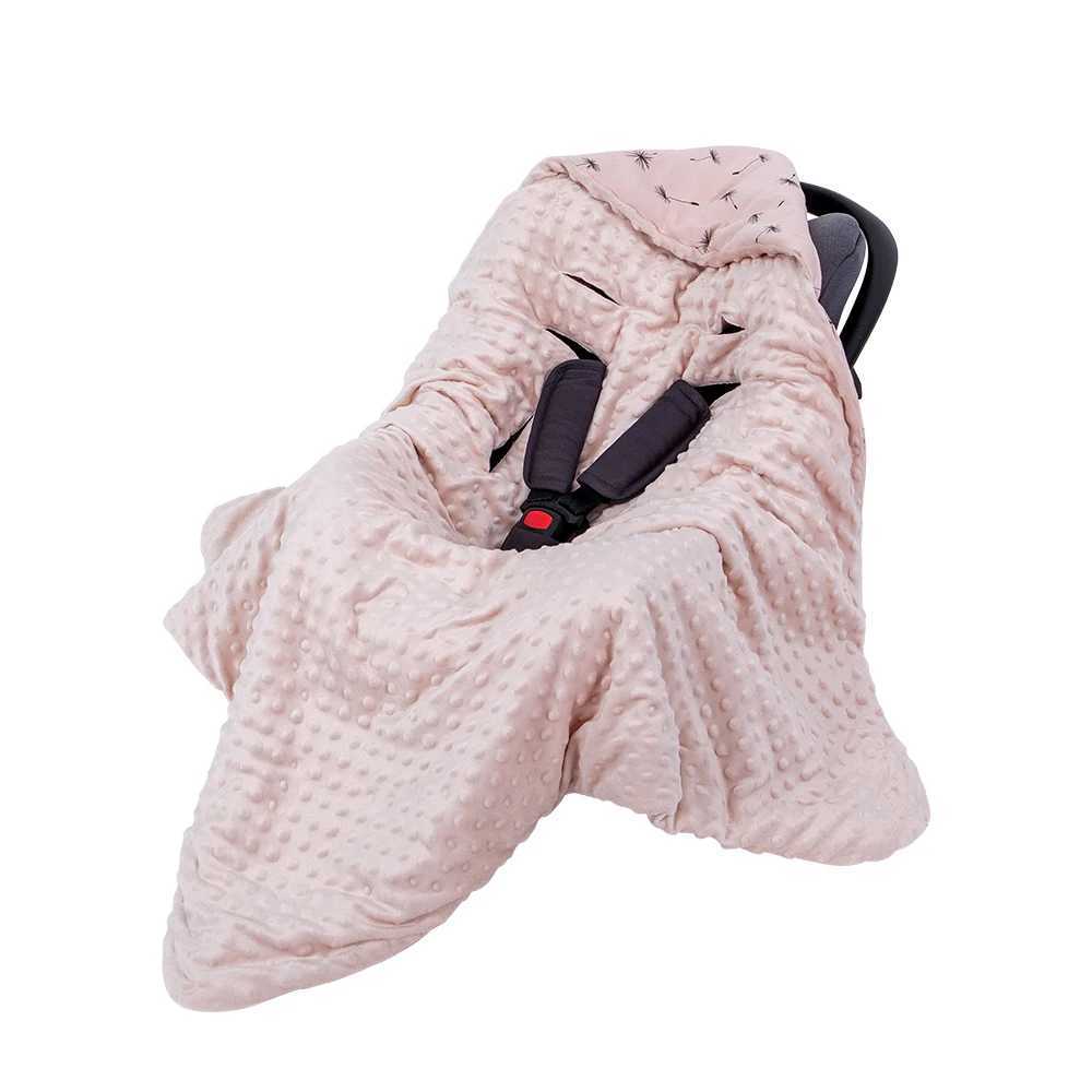 Baby blanket with hood windproof outdoor warm portable swaddle packaging basket stroller safety seat 0-3 months oldW240810
