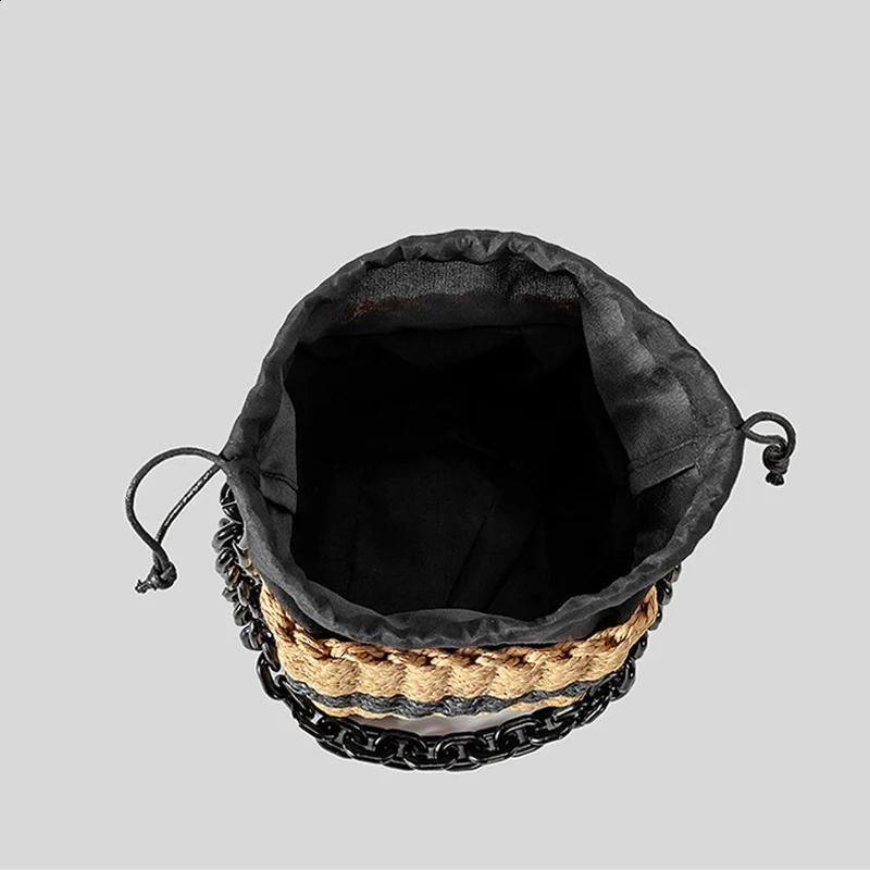 Fashion Acrylic Chains Straw Buckets Bag Woven Women Shoulder Bags Handmade Summer Beach Bag Trend Small Bali Purses 240812