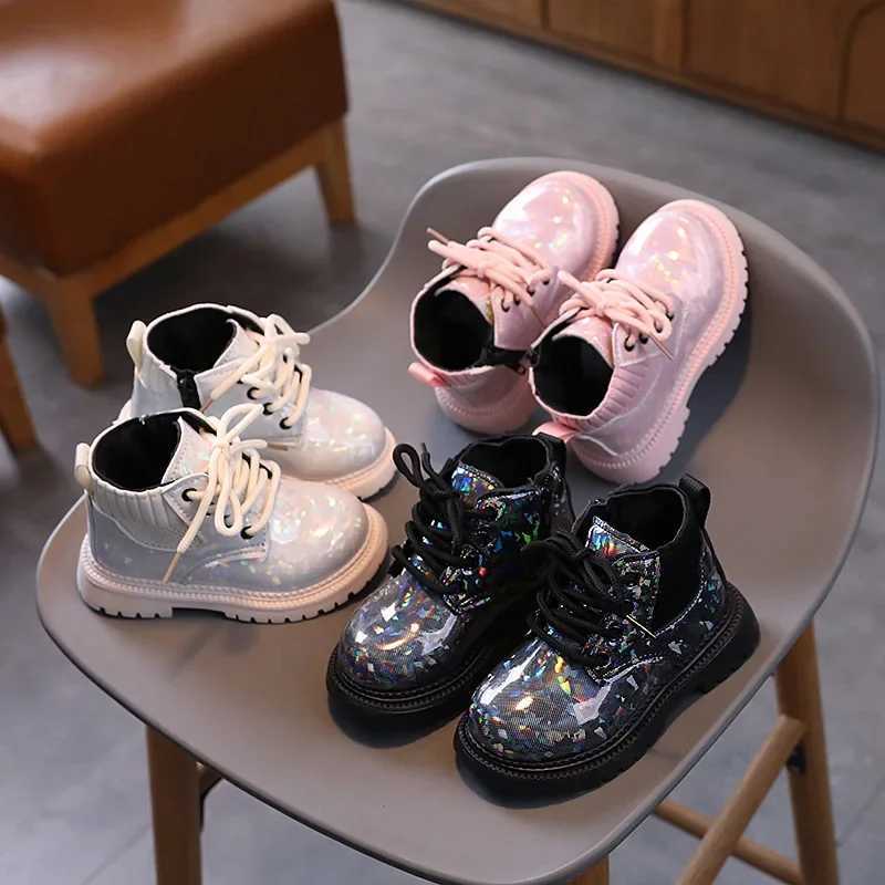 Childrens shoes girls shoes smooth leather childrens leather boots short boots fashionable childrens version platform foot boots soft sole W240810