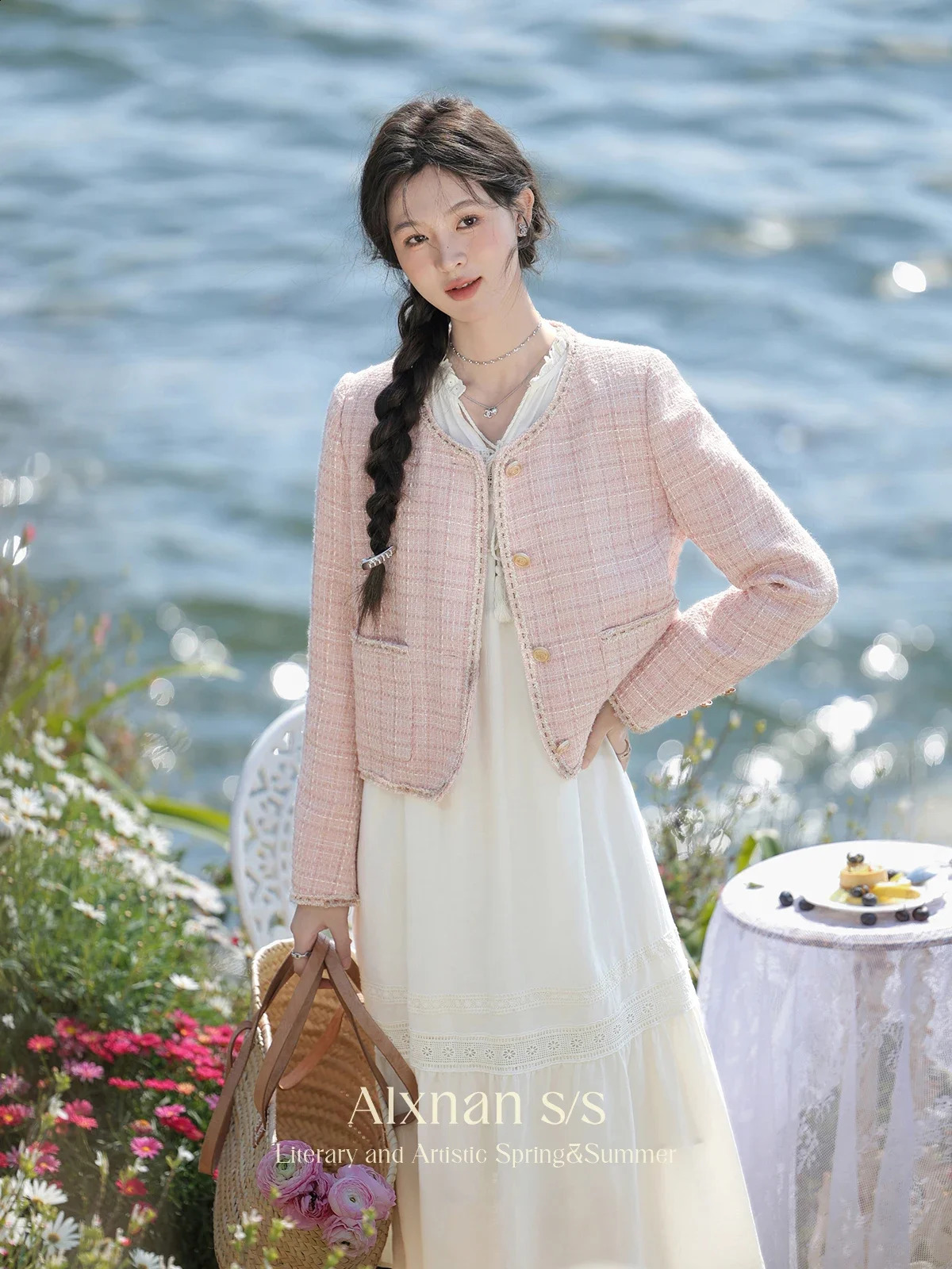 ALXNAN Light Pink Gentle Cropped Tweed Jacket Woman Autumn Winter Round Neck Straight Long Sleeve Jacket Coat L33622 240812