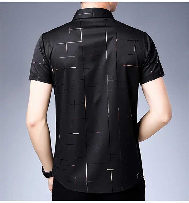 New Mens Business Casual Short Sleeved Shirt No Iron and Wrinkle Resistant TopXJ240812