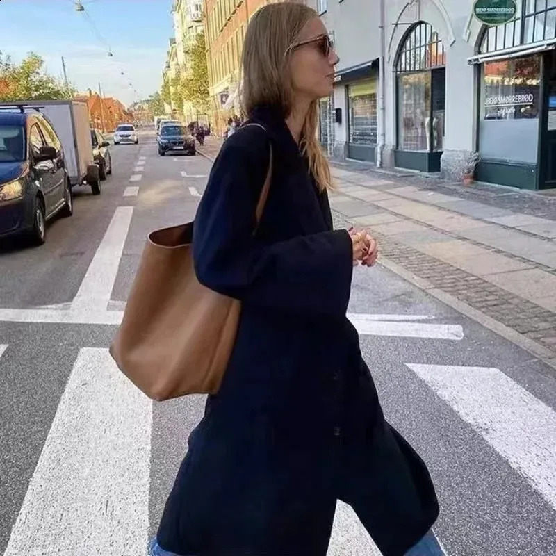 2024 Large Capacity Soft Leather Bucket Bag Genuine Litchi Pattern Tote One Shoulder for Classroom 240906Z