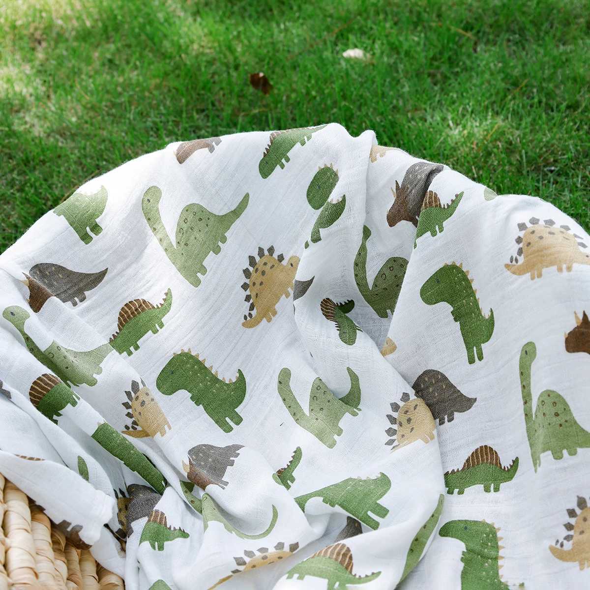 HappyFluent new dinosaur printed soft bamboo cotton fabric 120 * 110CM baby packaging newborn multifunctional swallow sleeping blanketW240810