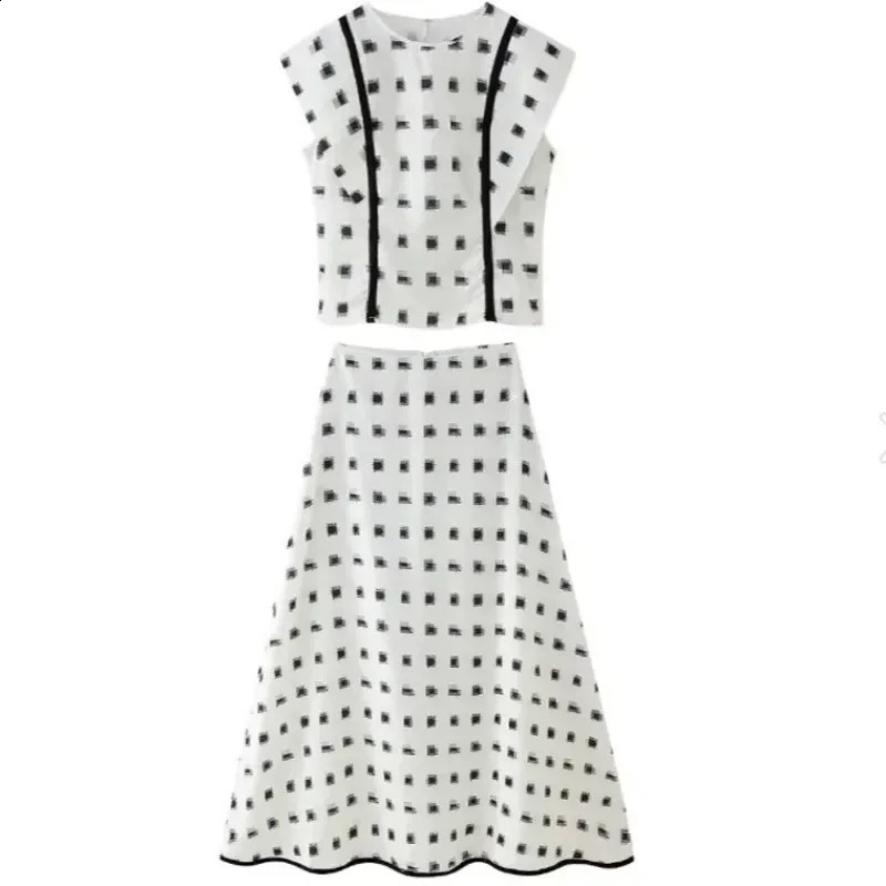 European and American Womens Fashion Dot Print Flying Sleeve Round Neck High Waist Skiing Set 240809