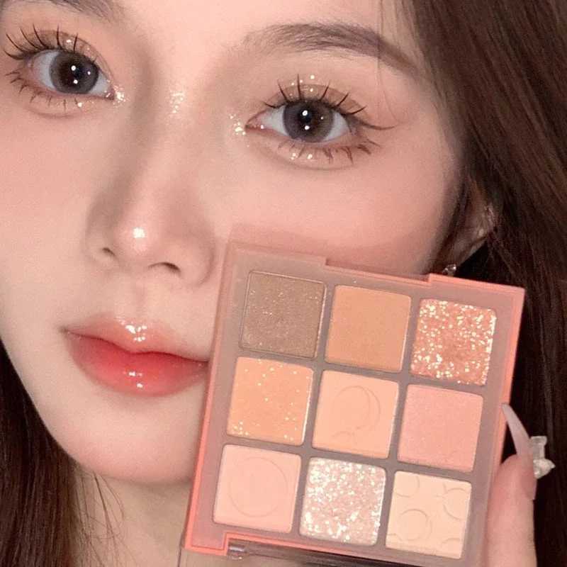Cream Peach Eyeshadow Palette Sequins lescent Eye Contour Glitter Pigment Shadow Palette Cute Makeup Beauty CosmeticsW241212