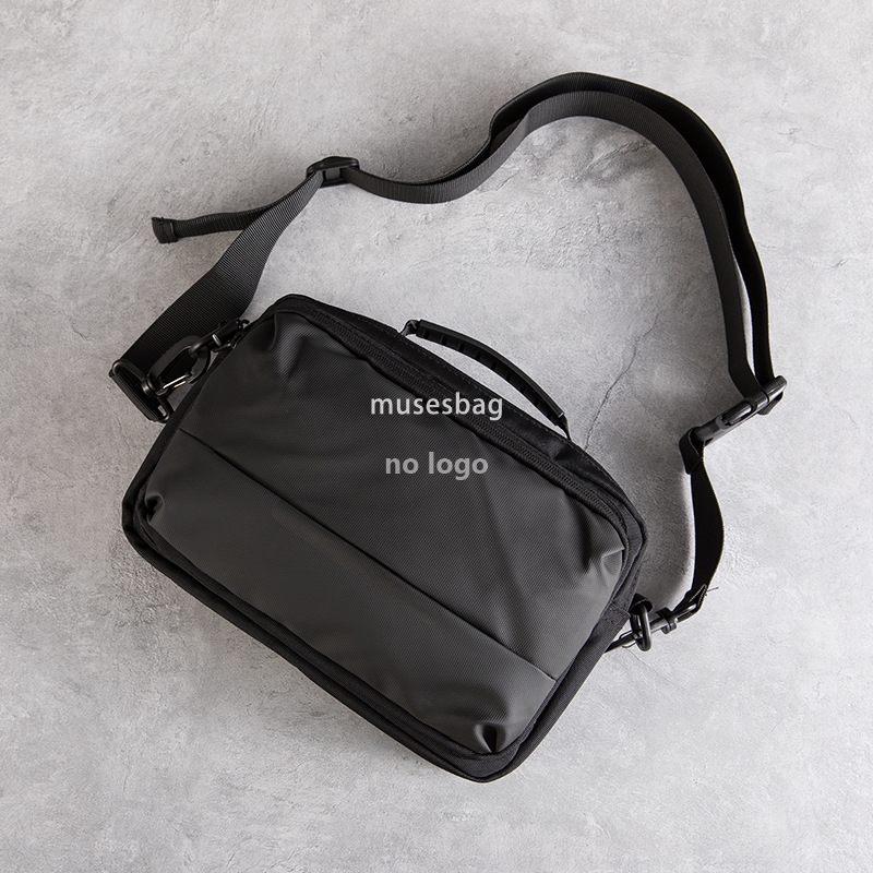 Japanese simple shoulder bag Men's casual cross-body bag Waterproof trend camera bag Business messenger bag Chest bag