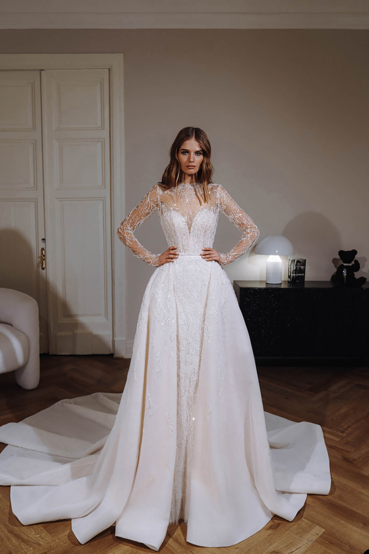 Exquisite Mermaid Wedding Dress Beaded Sequins Beading O Neck Bride Gowns Ruched Detachable Sweep Train Satin Bridal Dresses