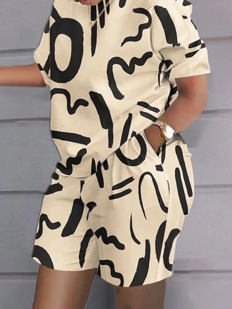 Women Casual Short Sleeve Outfit Summer Fashion Letter Printed O Neck Pocket Suit Female T Shirt Top Shorts Two Pieces Set 240812