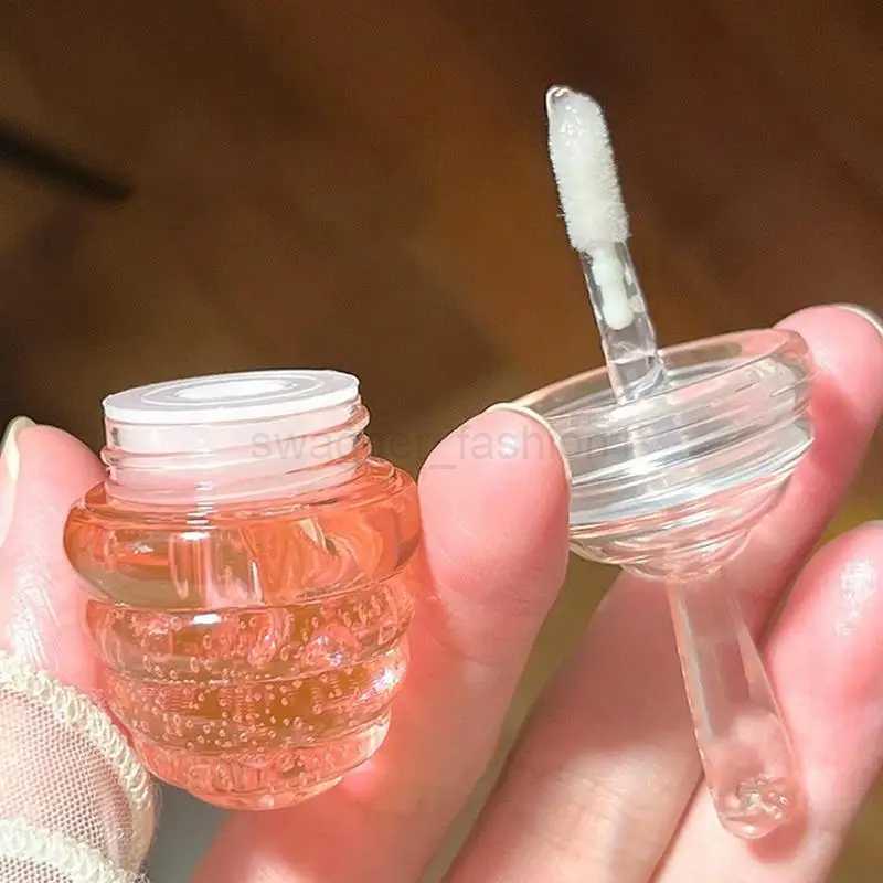 1pcs Honey Bee Oil Hydrating Lip Balm 20g Small Honey Lip Oil Moisturizing Honey Lip OilXJ240812