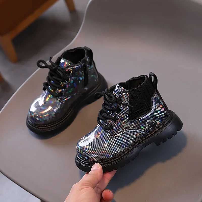 Childrens shoes girls shoes smooth leather childrens leather boots short boots fashionable childrens version platform foot boots soft sole W240810