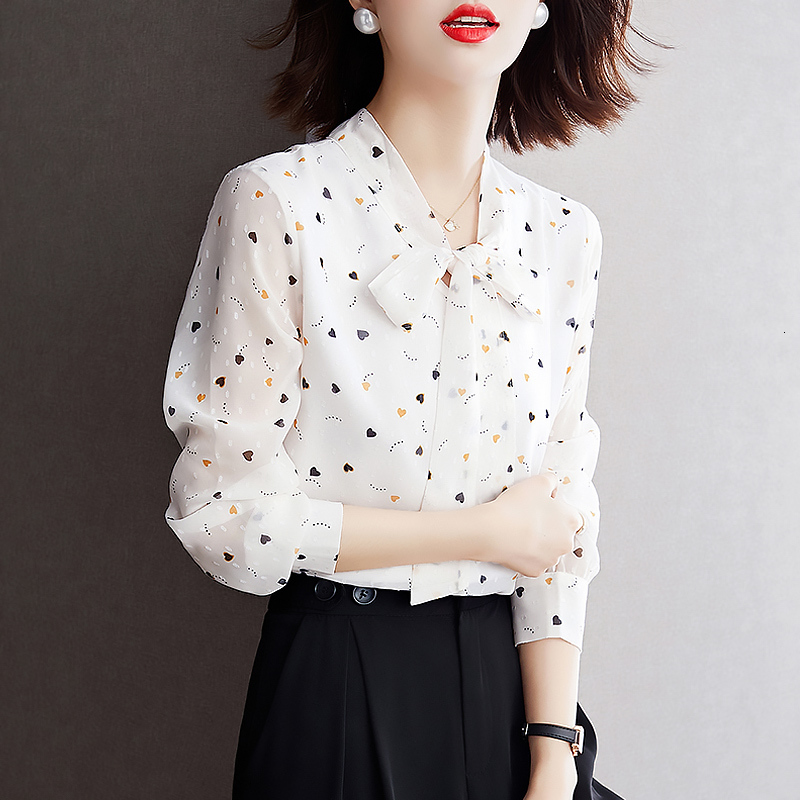 Spring 2024 New High end Long sleeved Women's Stylish Age reducing Small Chiffon Shirt, Floral Inner Top