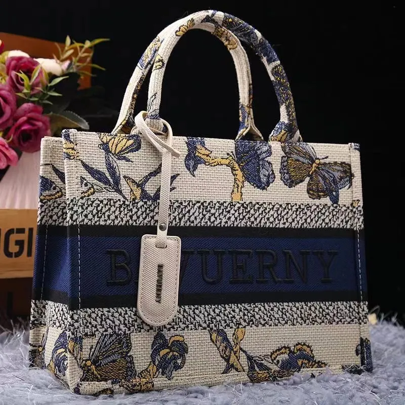 Classic Mini Flap Square Quilted Lambskin Bags Gold Chain Crossbody Shoulder Purse Cosmetic Case Women Ladies Outdoor Sacoche Designer Handbags 19CM