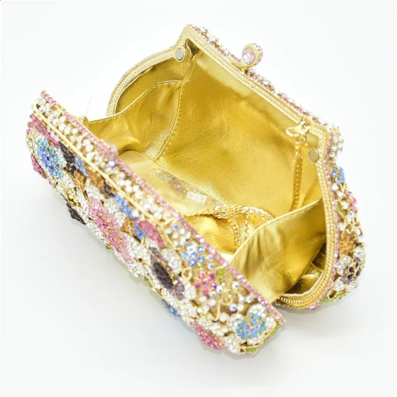 Bling Crystal Bridal Wedding Bag Purses Flower Shape Diamond Purse Handbags Fashion Women Crystal Prom Clutch Purse 240808