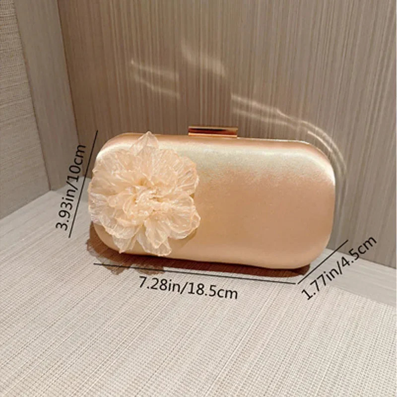 Elegant and fashionable silk decorative clutch womens evening bag white satin handbag wedding party small wallet 240810