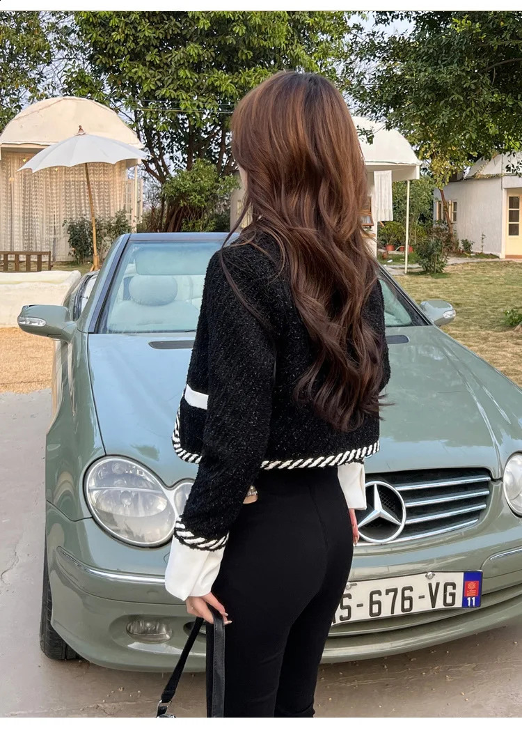 French Heavy Industry Rhinestone Single breasted Small Fragrance Coat Womens Autumn Splicing Contrast Color Thick Tweed Jacket 240812