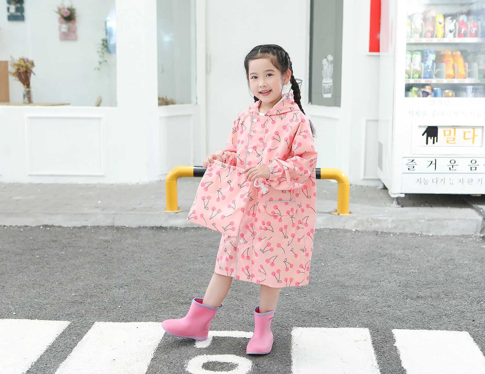 Pink Cherry Children Raincoat Childrens Rain Coat Kids Boy Girl Tour Light Waterproof Soft Rainwear Raincoats Y240810
