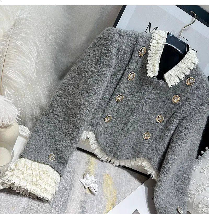 French Lace Splicing Coarse Tweed Small Fragrant Short Coat for Women Spring and Autumn Style Double breasted Grey Jackets 240812