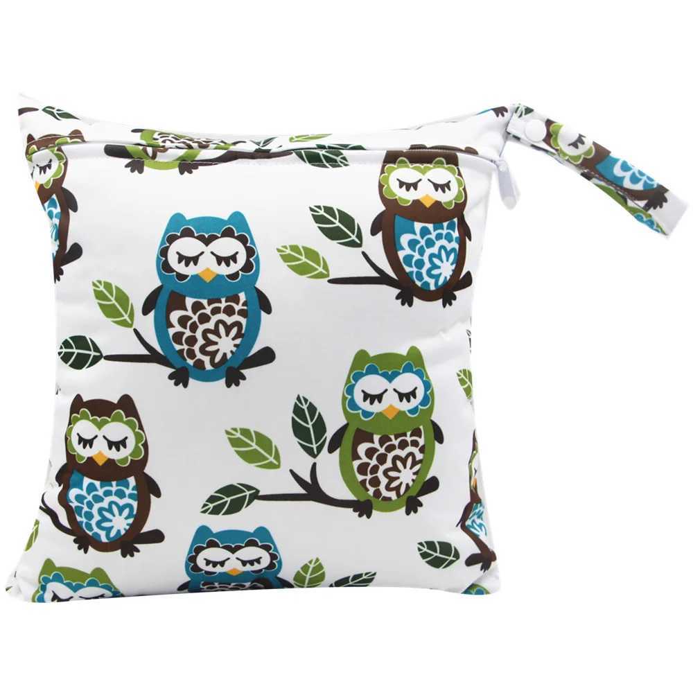 Baby Napkins Diapers Wet Bag 28 * 30cm Single Zipper Travel Reusable Storage Bag Waterproof PUL Handle Baby Cart Bag W240812