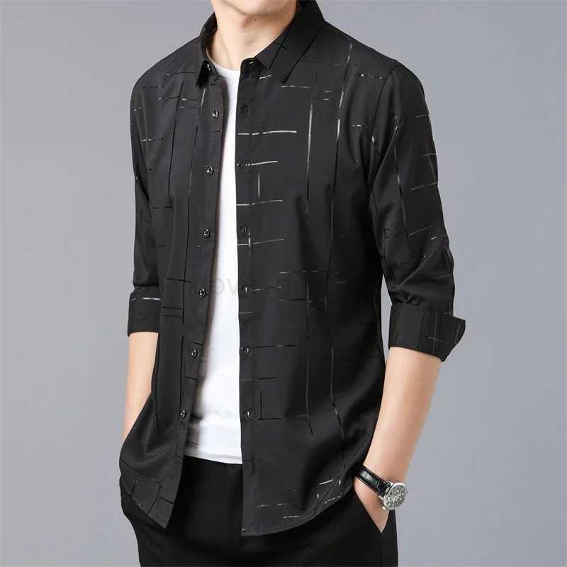 Mens Casual and Fashionable Long Sleeved Printed Shirt Non Ironing and Wrinkle Resistant Business TopXJ240812