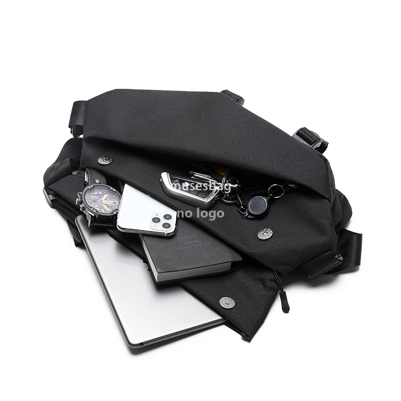 Crossbody bag Men's large capacity fashion motorcycle crossspan shoulder bag Sports backpack crossbody bag men's riding cross bag
