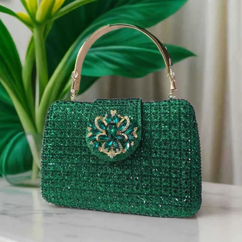 Womens GreenRed Diamond Bag Crystal Formal Evening Dress Wallet Wedding Ball Handbag Dinner 240810