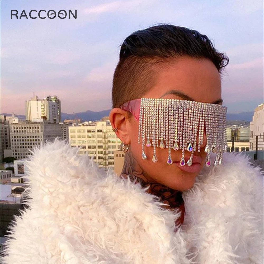 Long chain decorative gorgeous diamond sunglasses European and American party mens sunglasses fashion show accessories jewelry 240810