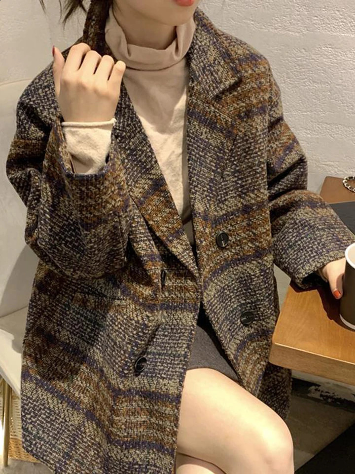 Zoki Korean Plaid Tweed Jacket Women Vintage Loose Casual Long Sleeve Suit Coat Elegant Retro Pockets Double Breasted Outwear 240812
