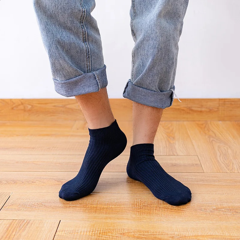 SpringSummer Mens Socks Short Barrel Double Needle Boat Socks Simple Solid Color Short Socks Sweat-absorbing Cotton Socks 240812