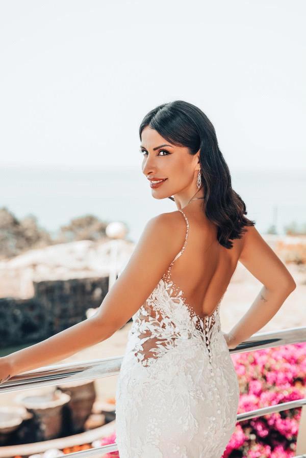 Tulle Modern Mermaid Spaghetti Lace Applique Beach Bridal Gowns Sweep Train Custom Wedding Dresses Bc