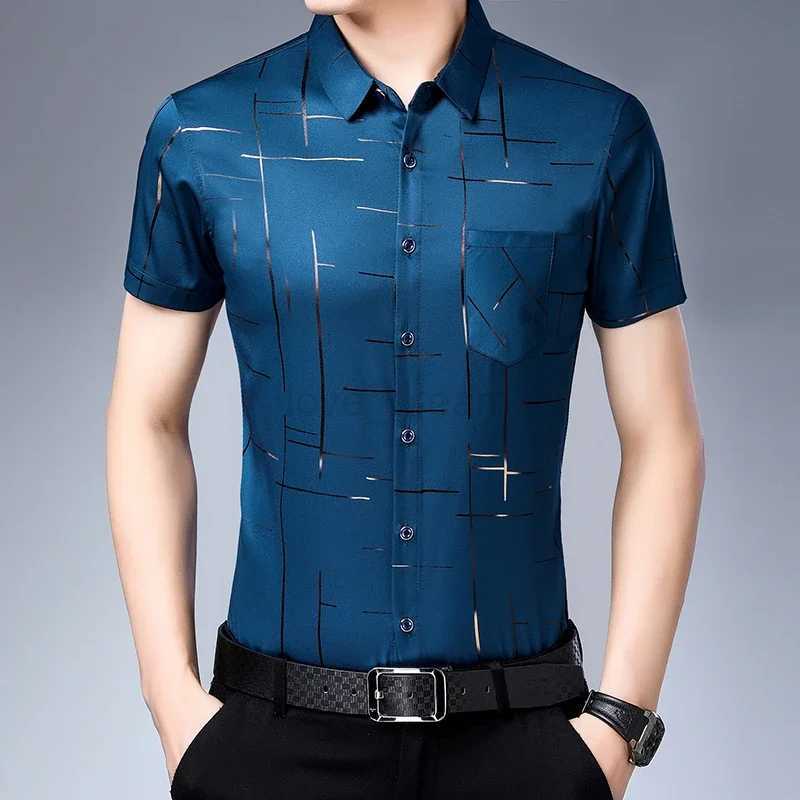 New Mens Business Casual Short Sleeved Shirt No Iron and Wrinkle Resistant TopXJ240812