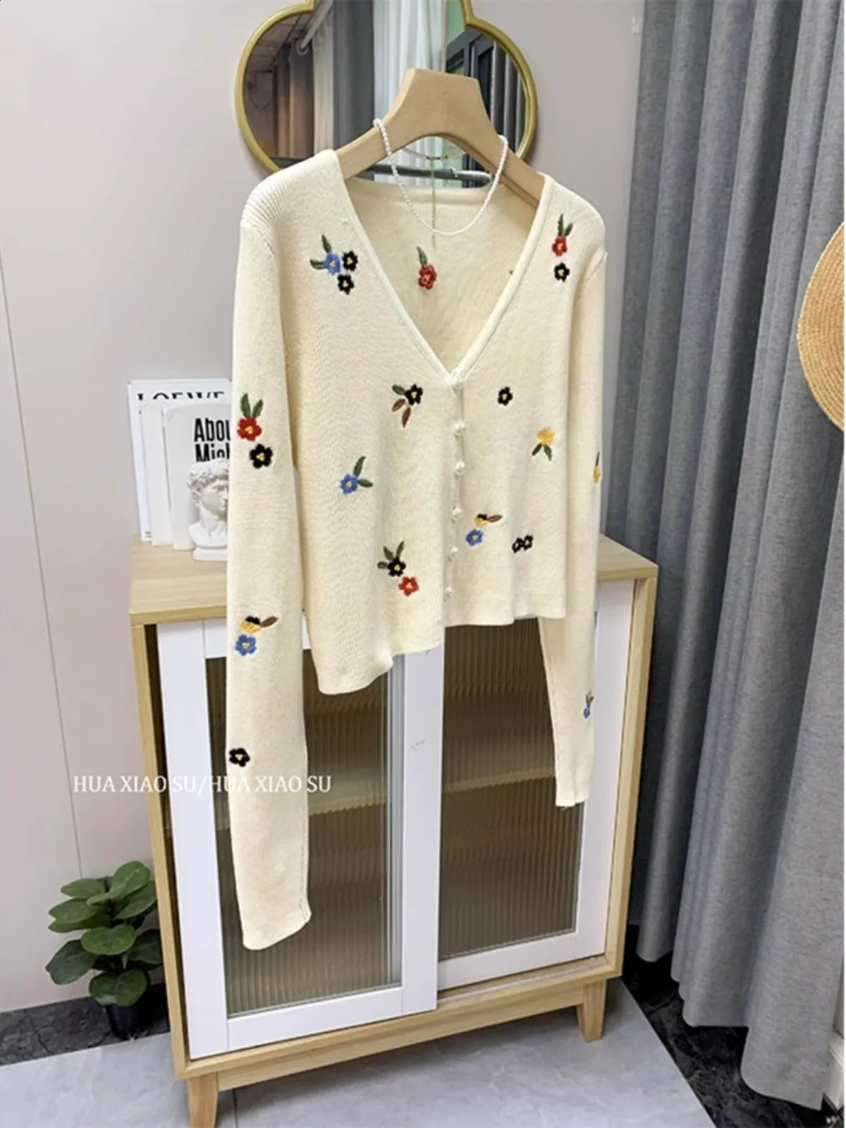 Cute Fashion Loose Cardigan Korean-style Sexy Long Sleeved V-neck Jacket Autumn And Winter Warm Sweater 240812