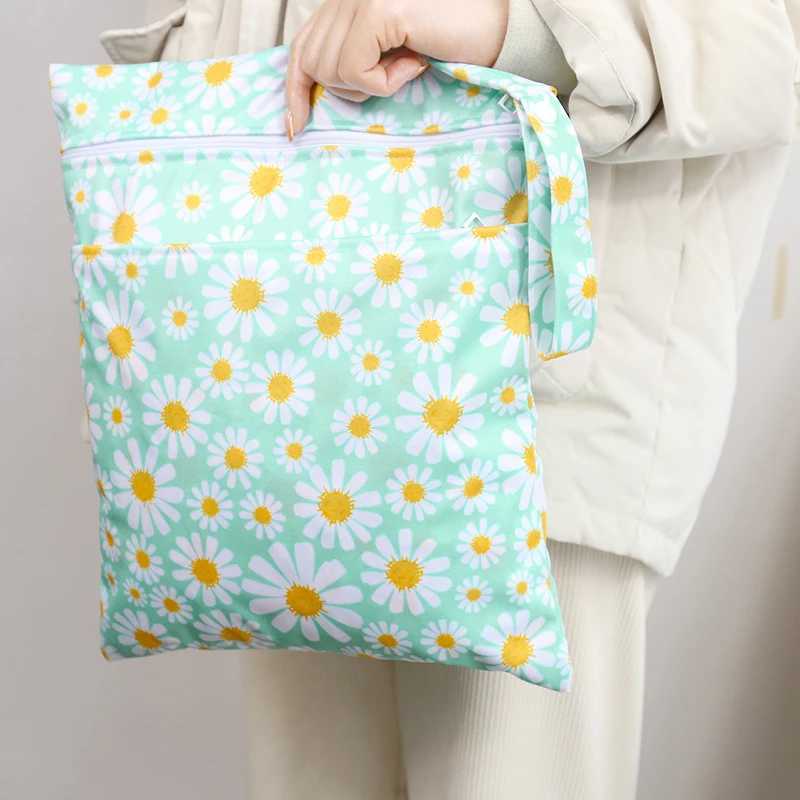 1 piece 36x30cm urine bag baby urine bag wet bag waterproof reusable wet bag printed bag baby urine bag W240812
