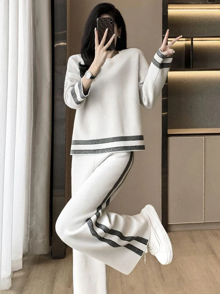 Loose Casual Striped Tracksuit Long Sleeved Sweatshirts Tops Conjunto High Elastic Waist Wide Leg Pants Suit Women Korean Sets 240812