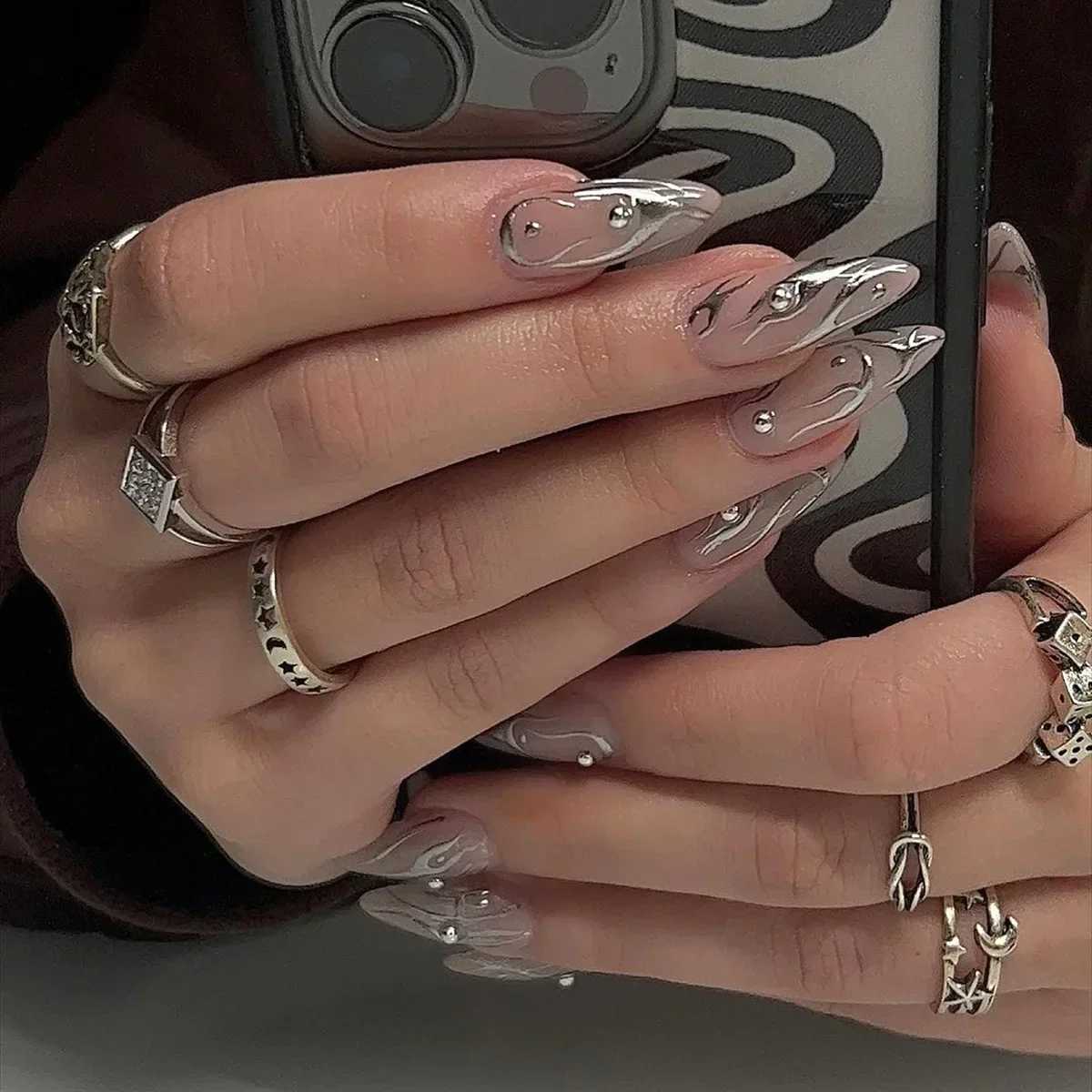 24 pieces of y2k silver cool fake nails Gothic style 3D fake nail patches for women wearable and detachable artificial nail patches W240810