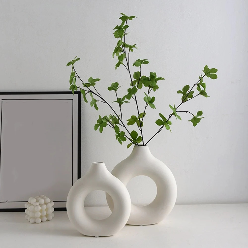 Circle Vase Flower Donut Shape Living Room Decoration Nordic Style Plastic Creativity Desktop Home Supply 240812