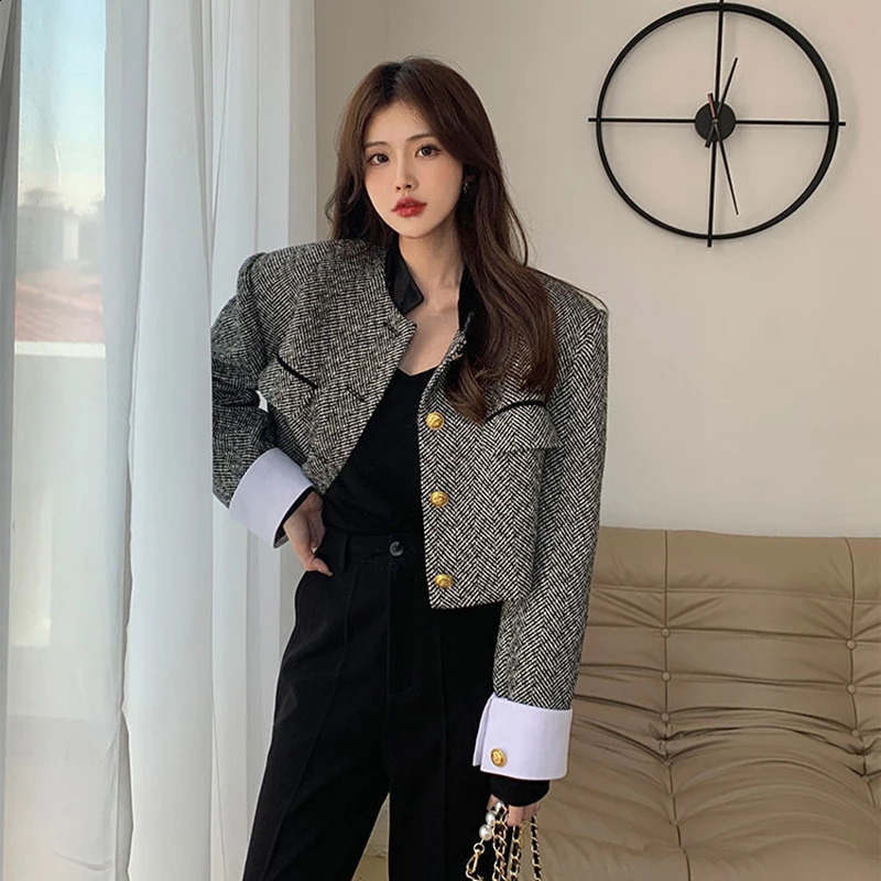 Zoki Vintage Striped Y2k Jacket Women Streetwear Long Sleeve Casual Tweed Short Suit Coat American Retro Stander Collar Tops 240812
