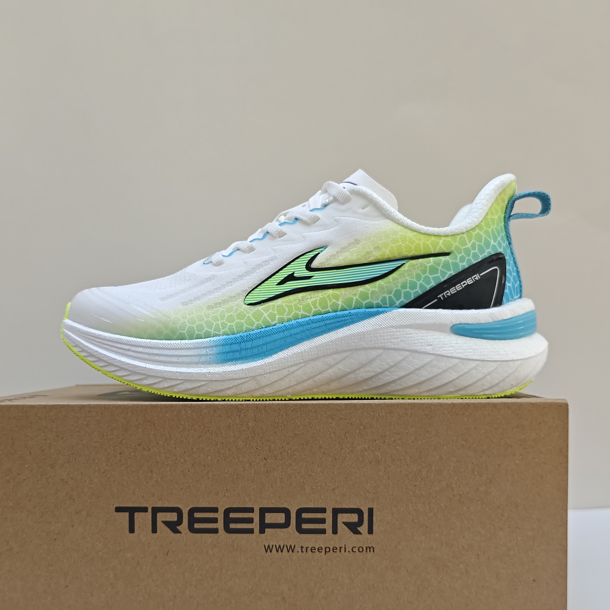 TREEPERI Wave Maker carbon fibre Speed Running Shoes men white black blue designer shoes women peach green yellow sports sneakers mens womens athletic