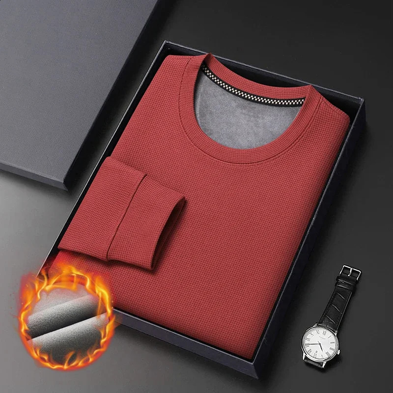 Mens Autumn and Winter Long Sleeved Round Neck Solid Color T-shirt Warm Plush Top 240812