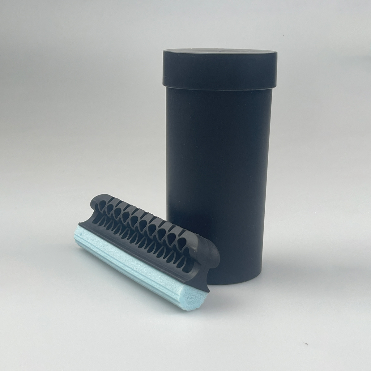 Elegant Wooden Beard Maintenance Tool Organizer - Perfect Gift Idea for Him with Built-in Rinse Cup