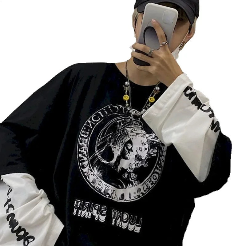 Mens t-shirts Anime Cross of Thorns T shirts Y2k Mens clothing Autumn Long-sleeved tee Men Harajuku Oversized graphic T Shirts 240812
